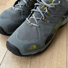 North Face low-cut hiking shoe GoreTex