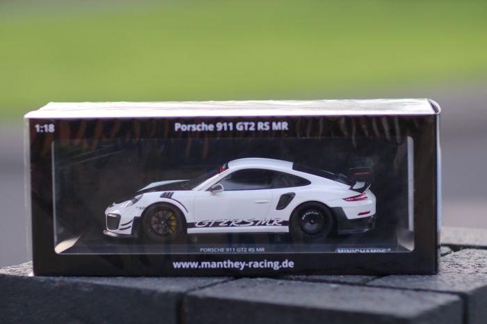 Minichamps 1/18 Porsche 911 991-2 GT2 RS Manthey Racing 2019 MR-911-GT2RS