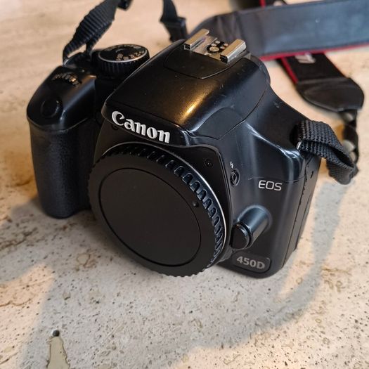 Canon 450D + Official battery
