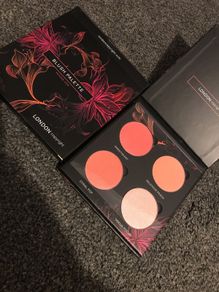 london copyright blush pallet