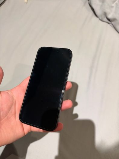 iPhone 16