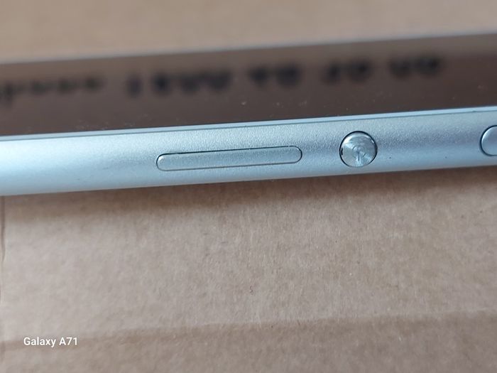 Sony Xperia,Large Screen White Mobile Phone, Pattern Locked, Excellent cosmetic condition, for parts or repair