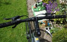Giant Rapid 2 Disc Hybrid Bike  M/L Frame Mint Condition Original Receipt & Lock