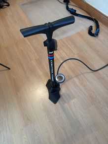 Giant control tower bicycle pump