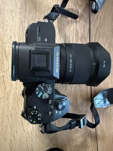 Sony a7III like new condition plus lenses