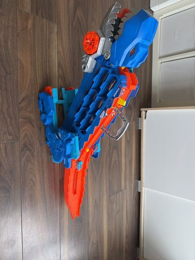 Hot Wheels City Ultimate T-Rex Transporter