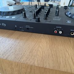 Pioneer DDJ-FLX4 2-Channel DJ Controller
