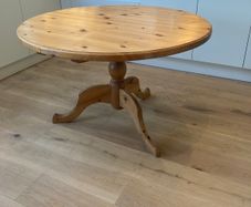 Kitchen Table - Pine - Rustic - Circular.