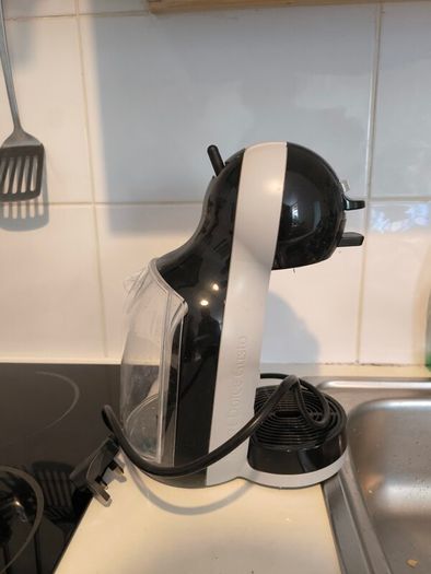 Dolce gusto DeLonghi Coffee machine