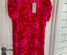 New Emery Rose red and pink floral summer dress size large