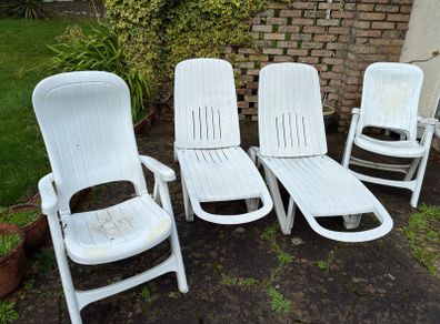 Sunbeds and chairs