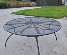 Round Garden Table