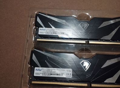 16GB (2x8GB) Netac DDR4 3200MHz Gaming RAM Like New