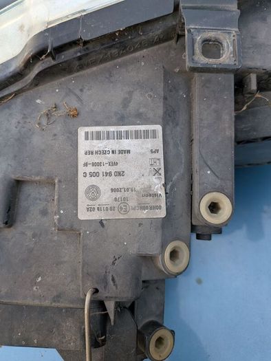 Caddy/ touran passenger headlight