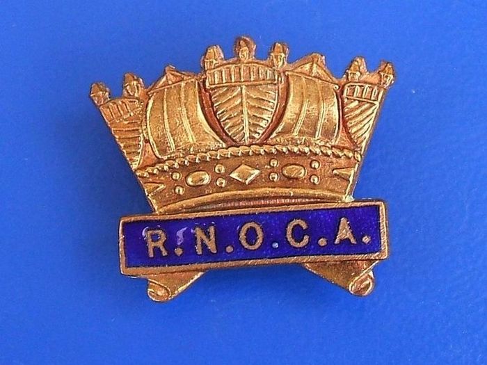 Royal Naval Old Comrades Association (RNOCA) - membership badge (1940's / 1950's)