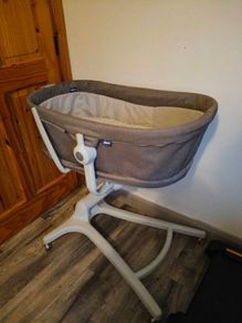 Chicco 4 in 1 bassinet