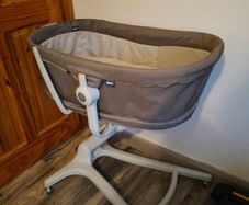 Chicco 4 in 1 bassinet