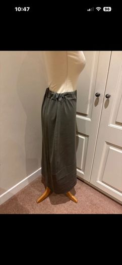 Art size 12 khaki skirt