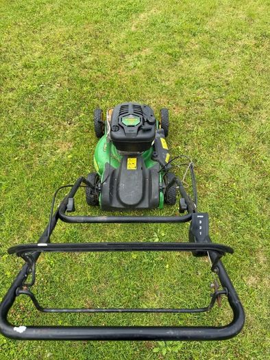 Js 63  John Deere mulcher lawmower