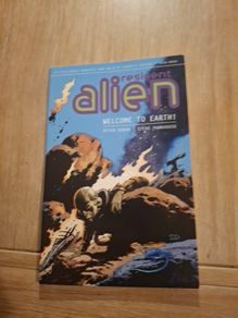 Resident Alien Graphic Novel Welcome to Earth Peter Hogan Dark Horse Comics
