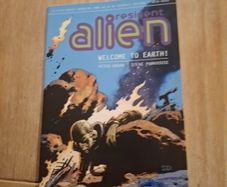 Resident Alien Graphic Novel Welcome to Earth Peter Hogan Dark Horse Comics