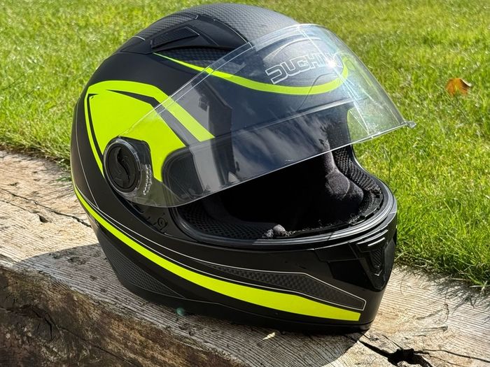 Duchinni D705 Syncro Full Face Motorcycle Helmet - Black/Neon Yellow L
