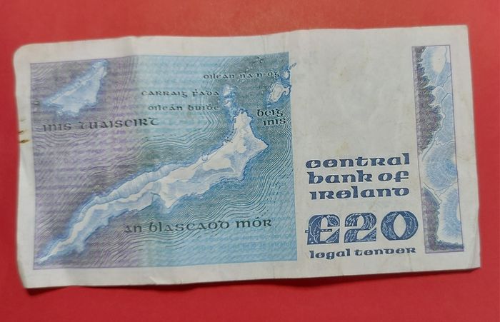 Irish 1987  "YEATS" Twenty pound note in .Fine condition