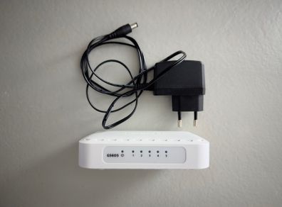 Netgear Unmanaged Switch GS605v5 - 5 Port (Gigabit Bandwidth) - In original packaging