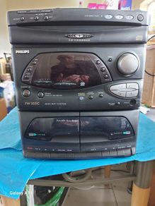 Philips Music HiFi System, Model FW355C, 3 CD, Dual Tape and Radio, in very good condition