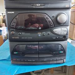 Philips Music HiFi System, Model FW355C, 3 CD, Dual Tape and Radio, in very good condition