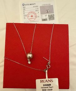 Fresh water pearl necklace