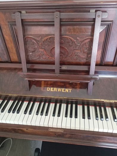 Old piano free to a good home