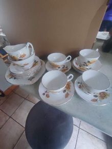 Rare find Grosvenor bone china tea set 15 pieces for 4 yellow roses Jackson and gosling made in England.