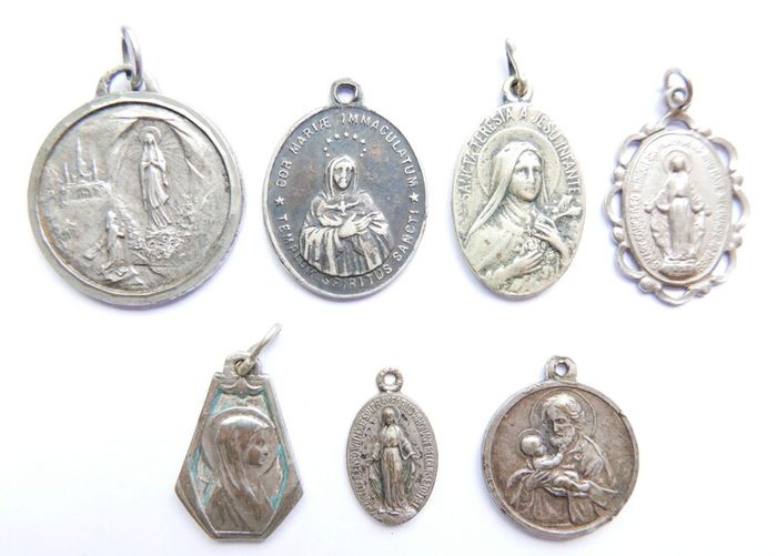 Collection of 7 vintage religious medals
