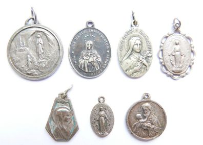 Collection of 7 vintage religious medals