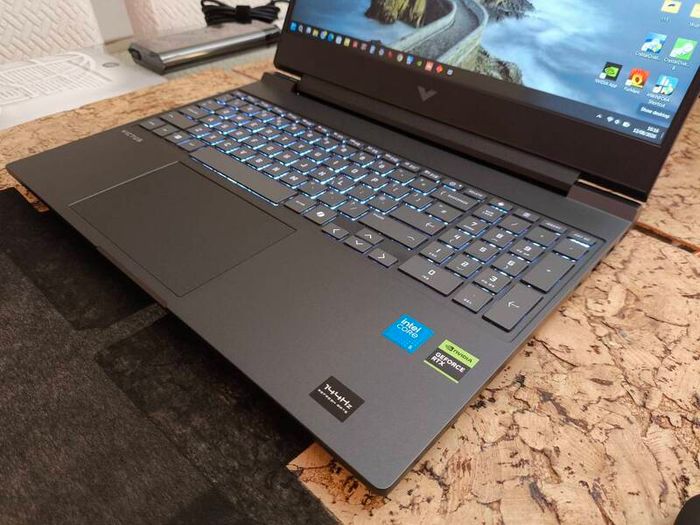 Brand New Gaming Laptop Hp Victus Intel 5 210H 8/12 RTX5060 8GB 80W GDDR7 16GB DDR5 5600mhz 512GB NVMe PCIE 4.0 15.6" 1080p 144hz Ips 300nits Win11 RGB