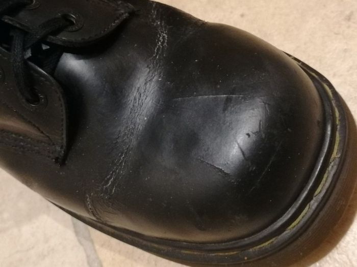 Dr. Martins Boots Mens - rare 90s bubble toe (not steel toe) and sole