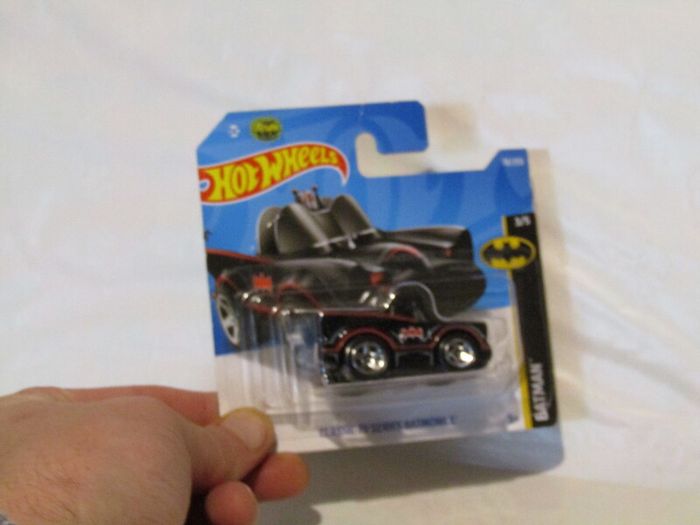 Hot Wheels Batman Classic TV Series Batmobile Tooned Black Diecast Car Brand New Sealed