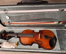 Stentor Violin Full Size Like New