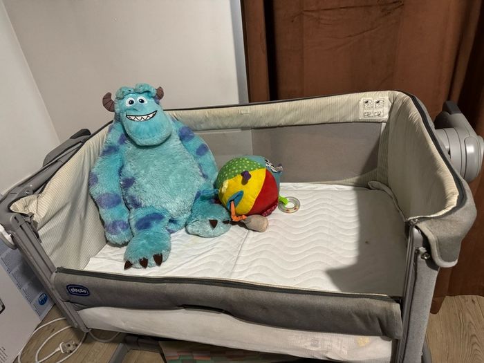 Chicco bedside crib