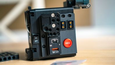 Sony FX3/FX30 Cineback Style Cinema Filming Rig Expansion Module with Tilta top handle and XLR adapter + 2 Niceyrig Cheese Plates