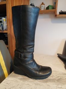 Hush Puppies leather boots