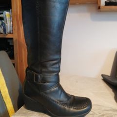 Hush Puppies leather boots