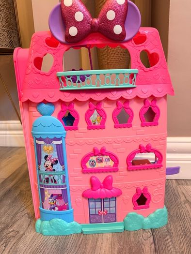 Minnie Mouse Bow-Tel Hotel Playset