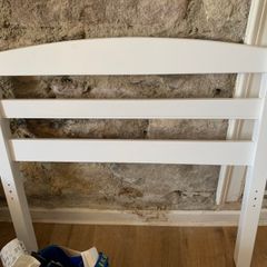 Toddler bed