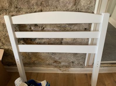 Toddler bed