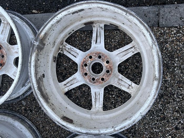 4 stud alloys