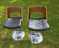 2 x Kitchen high stools