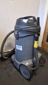 Karcher Wet and Dry Vacuum - NT 48/1
