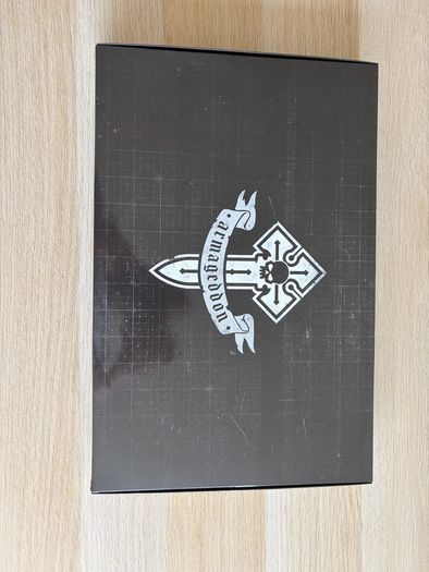 Warhammer 40K core rules and booklets that are included in Armageddon box